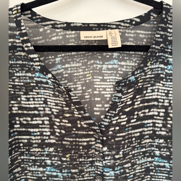 DKNY Belted Geometric Mini Dress Size L Flutter Sleeve Tiered Ruffle Hem - Picture 4 of 8